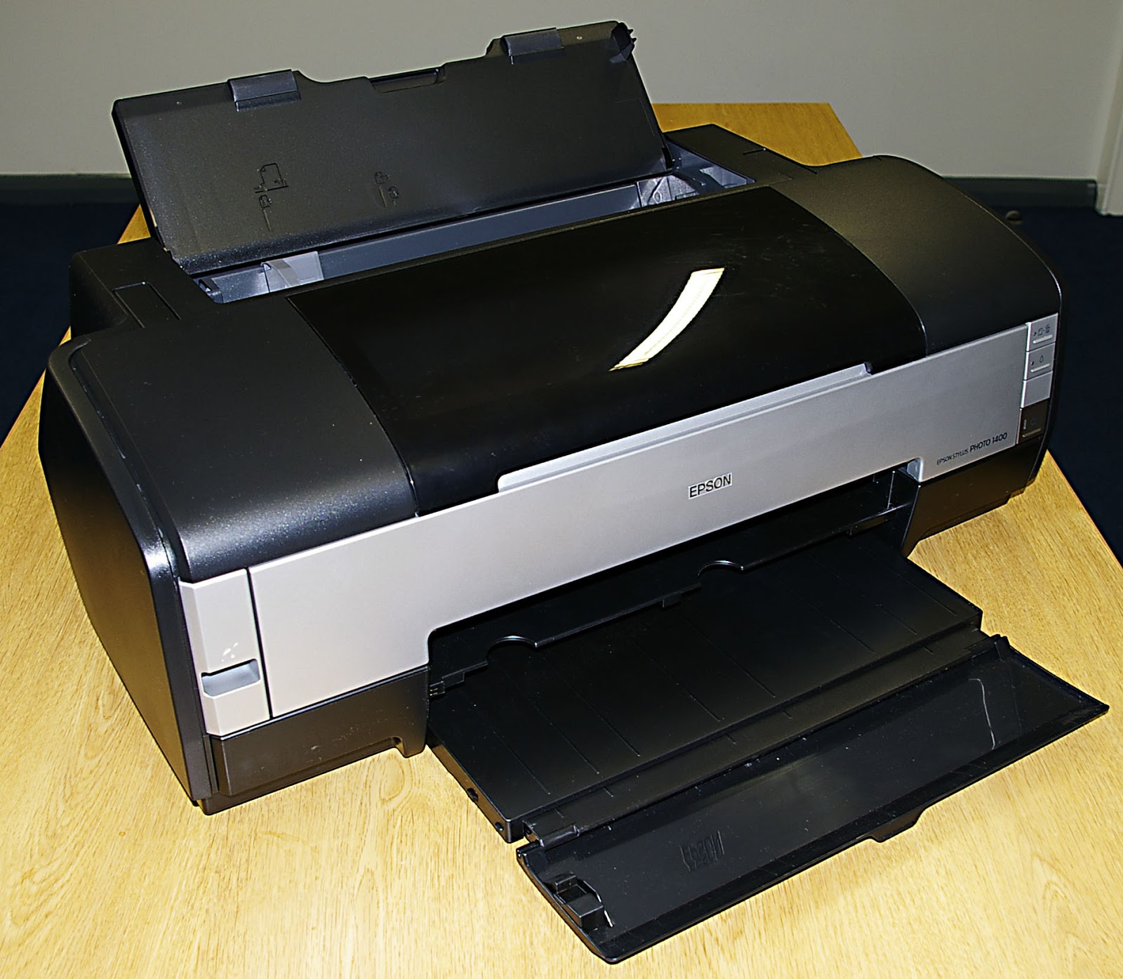 cung-c-p-m-y-in-m-u-a3-epson-1400-c-b-n-p-gi-r-tr-n-ng-l