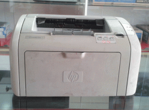 Máy in cũ HP 1020 sử dụng hộp mực 12A in cực bền bao xài,bao mực,bao dây cale giá cực rẻ trên đường Lê Tuấn Mậu,P13,Quận 6.